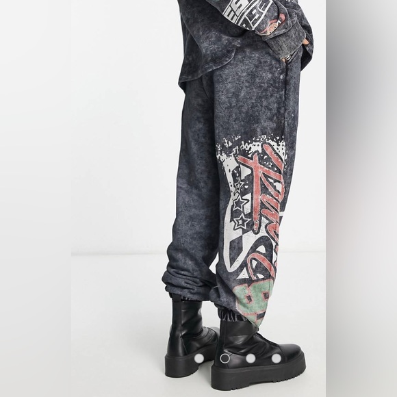 ASOS DESIGN motocross graphic oversized sweatpants - Picture 2 of 4